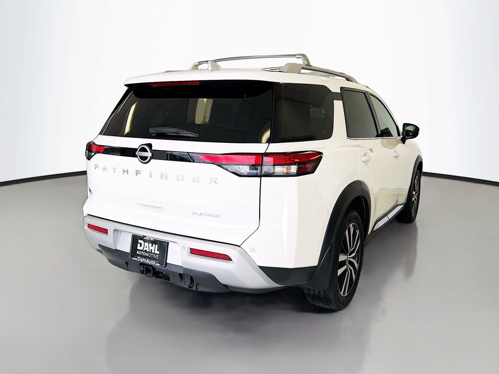 Used 2024 Nissan Pathfinder Platinum w/ Cargo Package FWD image 15