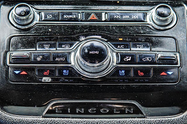 Used 2022 Lincoln Corsair AWD w/ Premium Package image 21