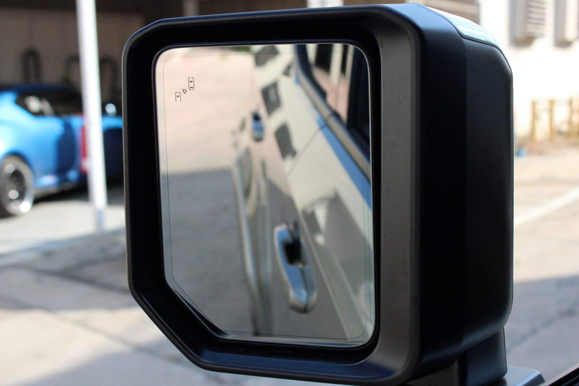 Used 2024 Lexus GX 550 w/ Accessory Package (Z1) image 23