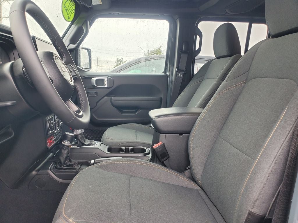 Used 2025 Jeep Wrangler Unlimited Sport AWD/4WD image 5