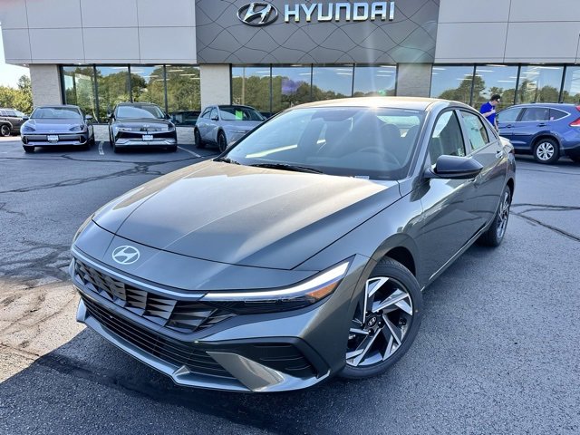 New 2025 Hyundai Elantra Sport
