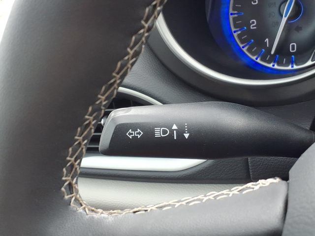 Used 2023 Chrysler Pacifica Touring-L FWD image 27