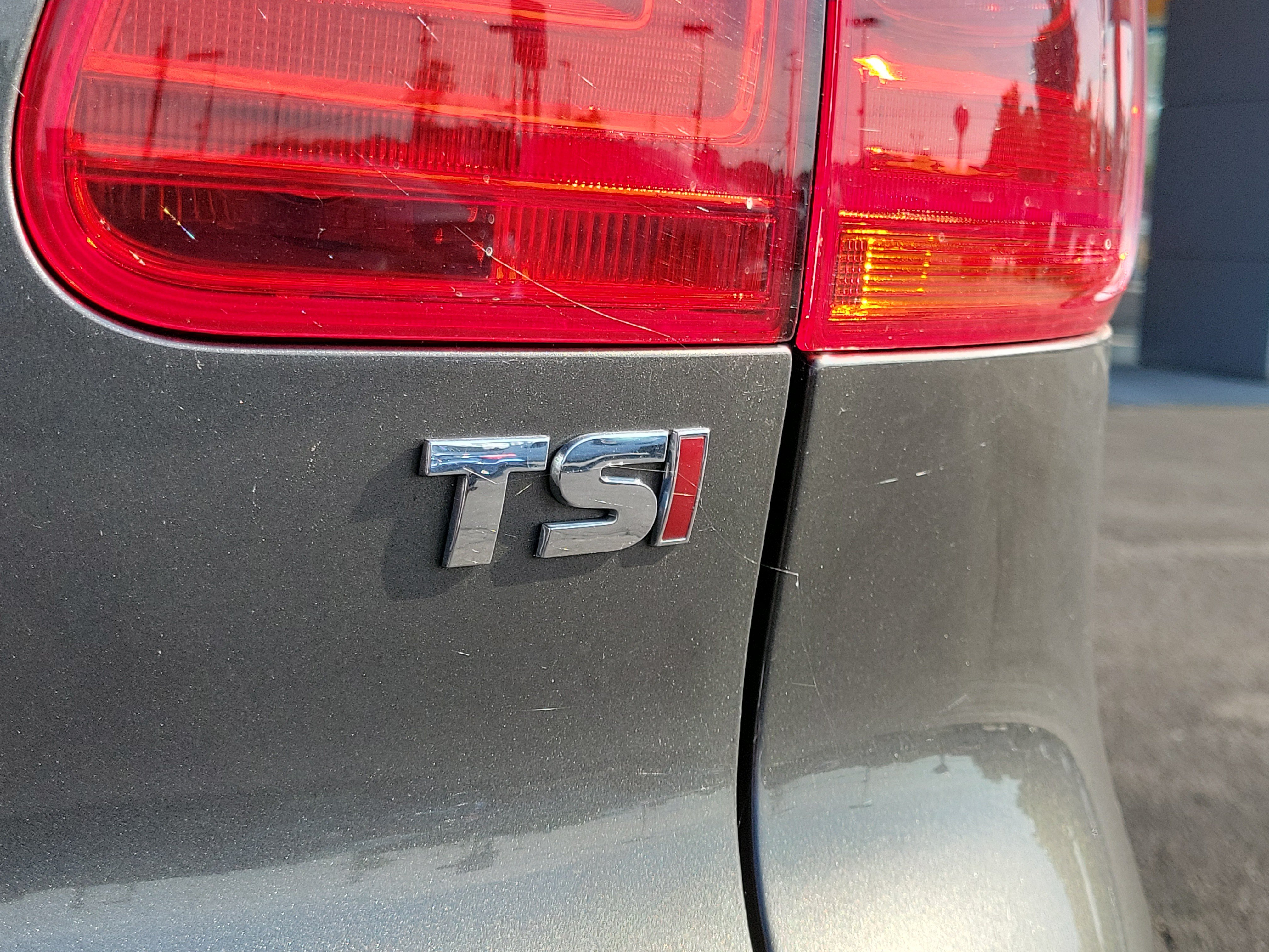 Used 2016 Volkswagen Tiguan S FWD image 7
