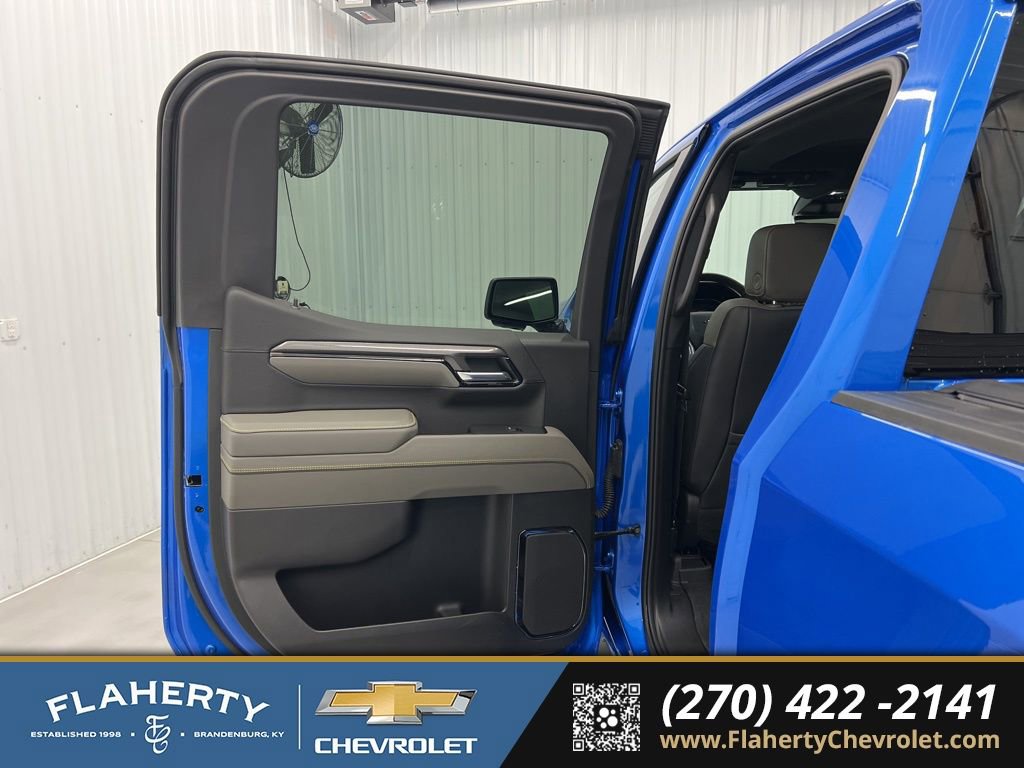 Used 2025 Chevrolet Silverado 1500 ZR2 w/ Technology Package image 10