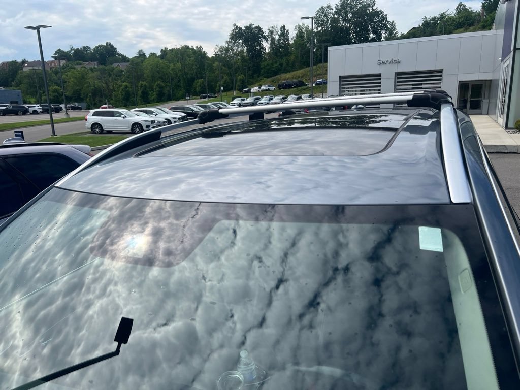Used 2017 Volvo XC90 T6 Momentum w/ Vision Package AWD/4WD image 8