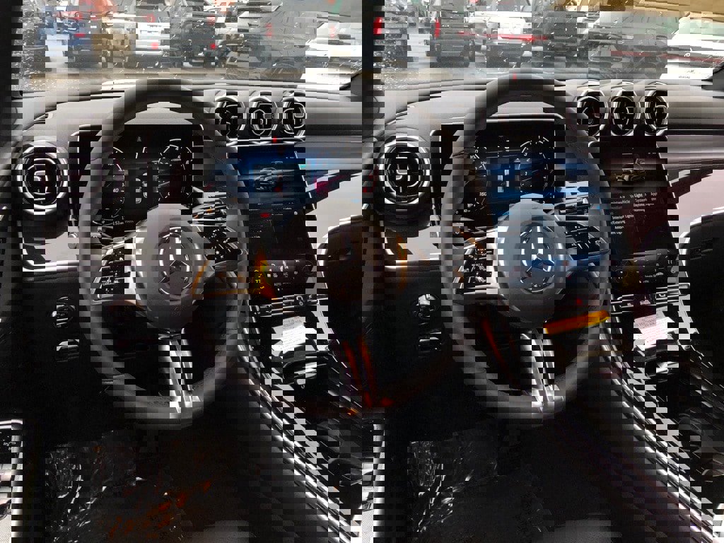 New 2025 Mercedes-Benz GLC 300 4MATIC image 15