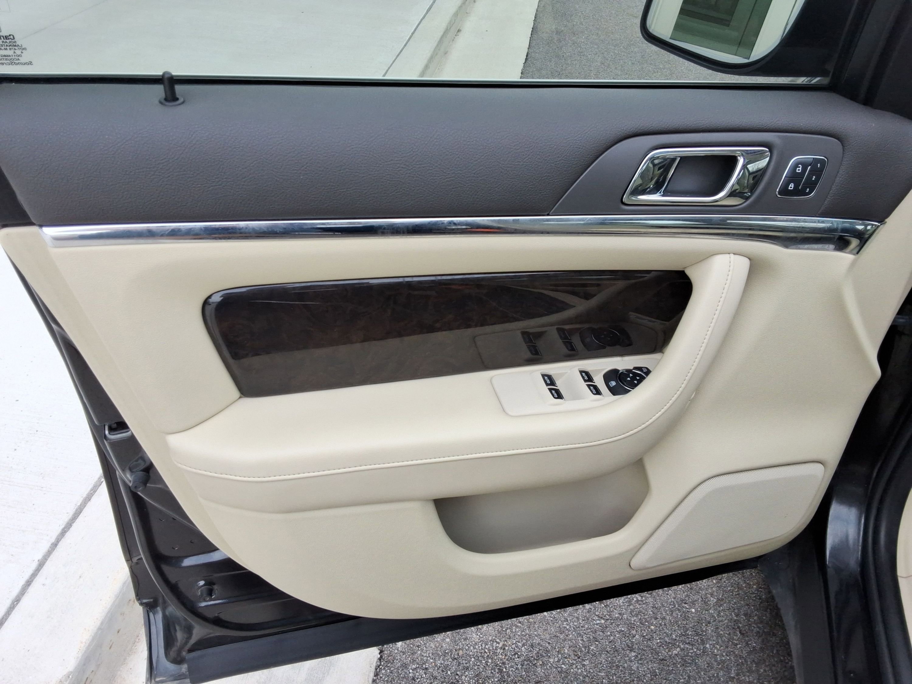 Used 2015 Lincoln MKS AWD w/ Equipment Group 101A image 20