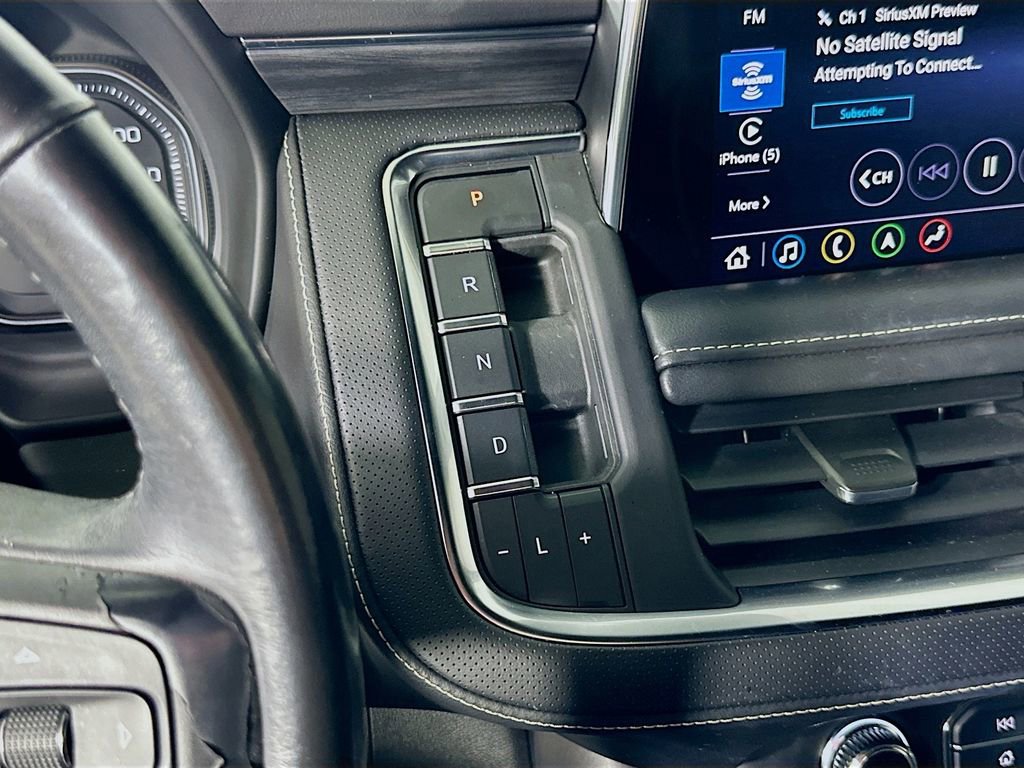 Used 2021 GMC Yukon XL SLT w/ SLT Premium Package image 35