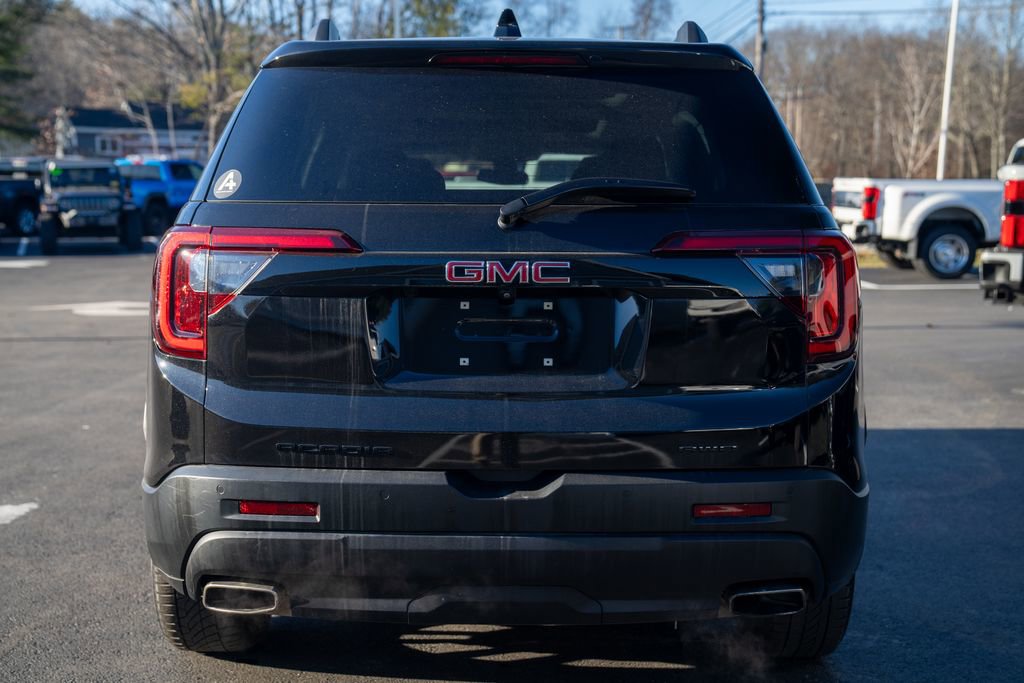 Used 2023 GMC Acadia SLT w/ Elevation Edition image 5