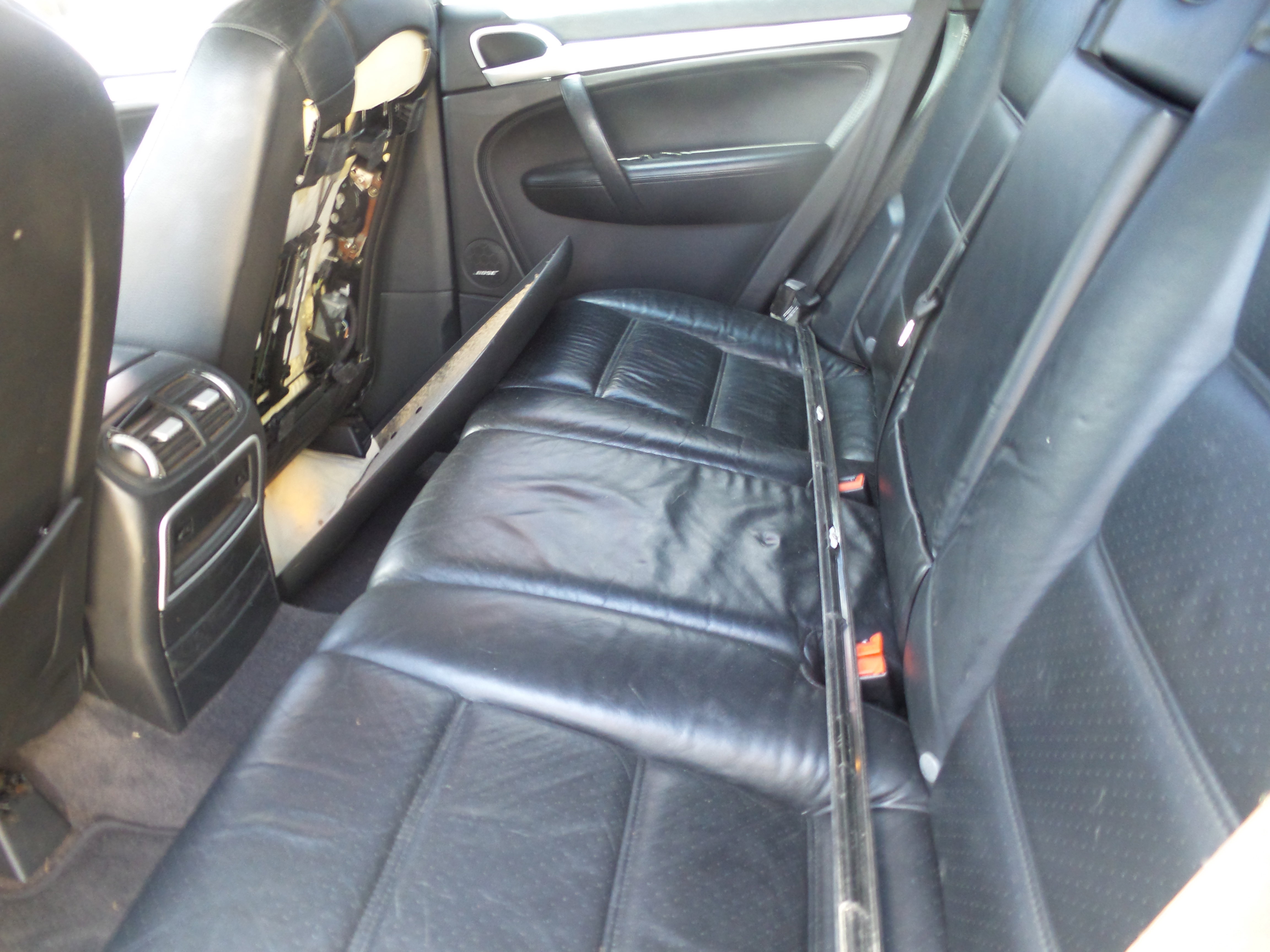 Used 2004 Porsche Cayenne Turbo image 18