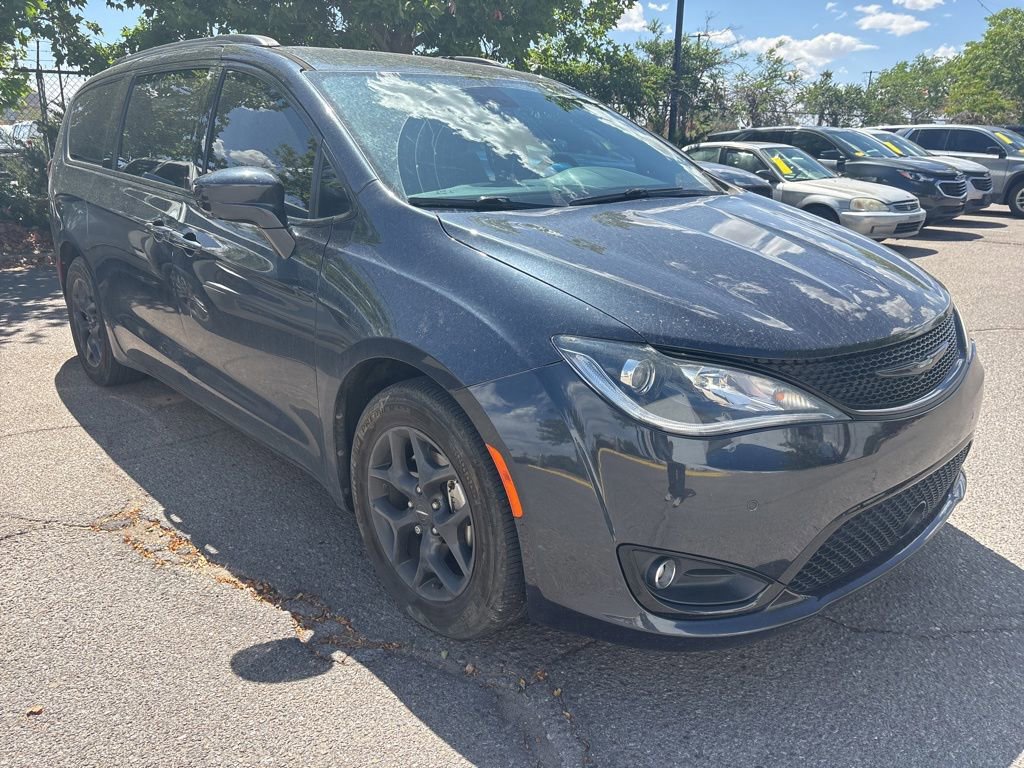 Used 2019 Chrysler Pacifica Touring-L Plus w/ Advanced Safetytec Group FWD video 1