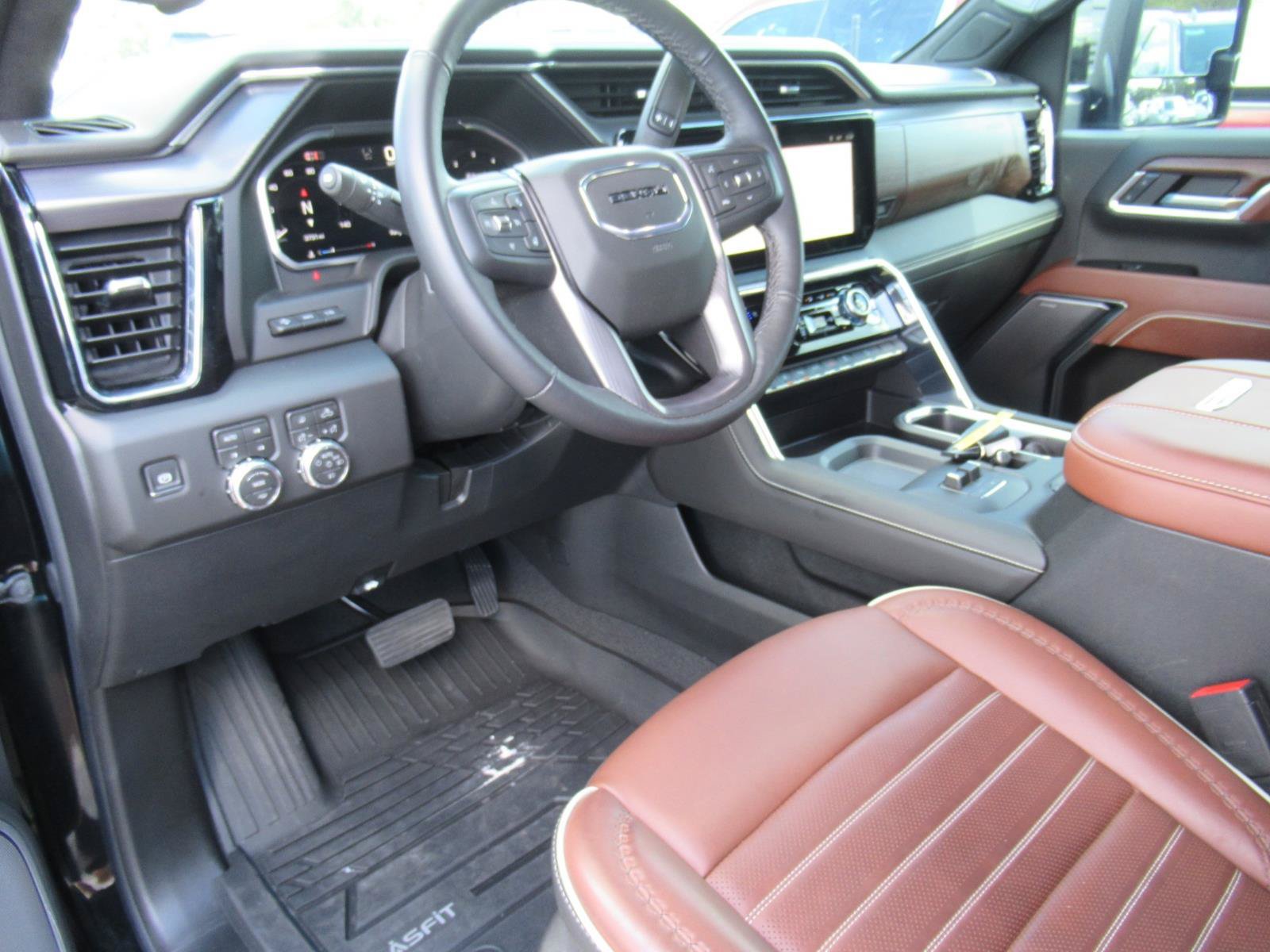 Used 2026 GMC Sierra 2500 Denali Ultimate w/ Max Trailering Package AWD/4WD image 19