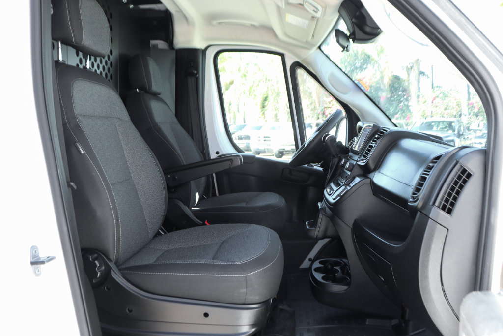 Used 2025 RAM ProMaster 2500 w/ U-Haul Equipment Group FWD image 33
