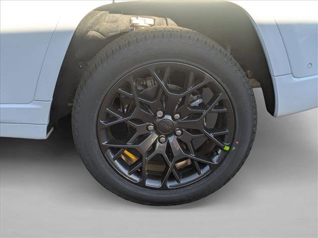 New 2025 Jeep Grand Cherokee Summit w/ Adv Protech Group IV image 10