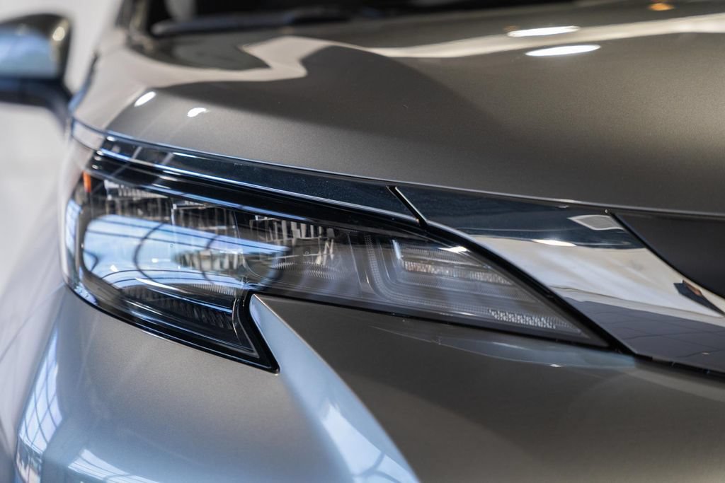 New 2026 Toyota Sienna XLE AWD/4WD image 11