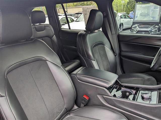 Used 2024 Volkswagen Jetta Sport image 19