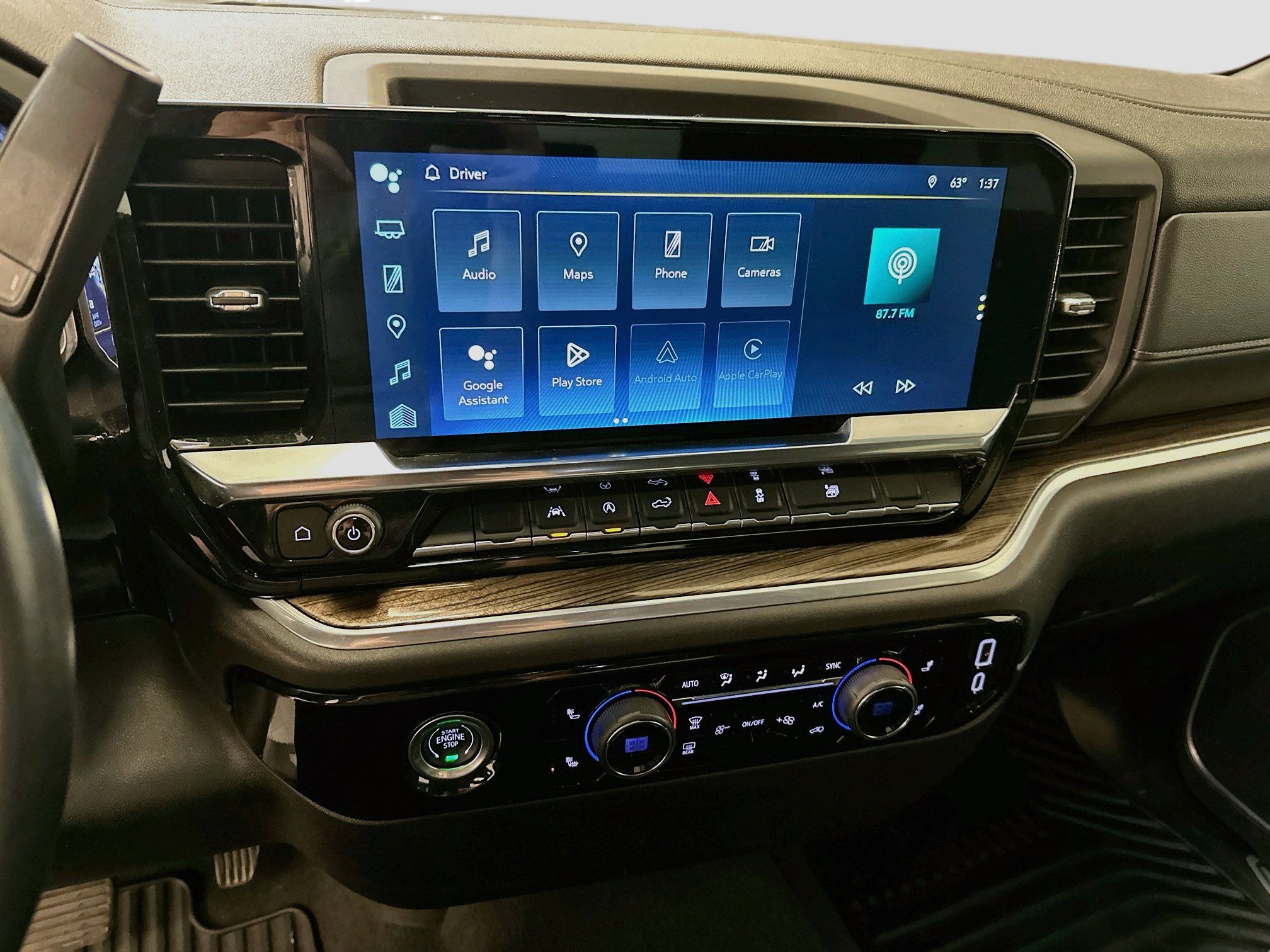 Used 2024 Chevrolet Silverado 1500 LT AWD/4WD image 26