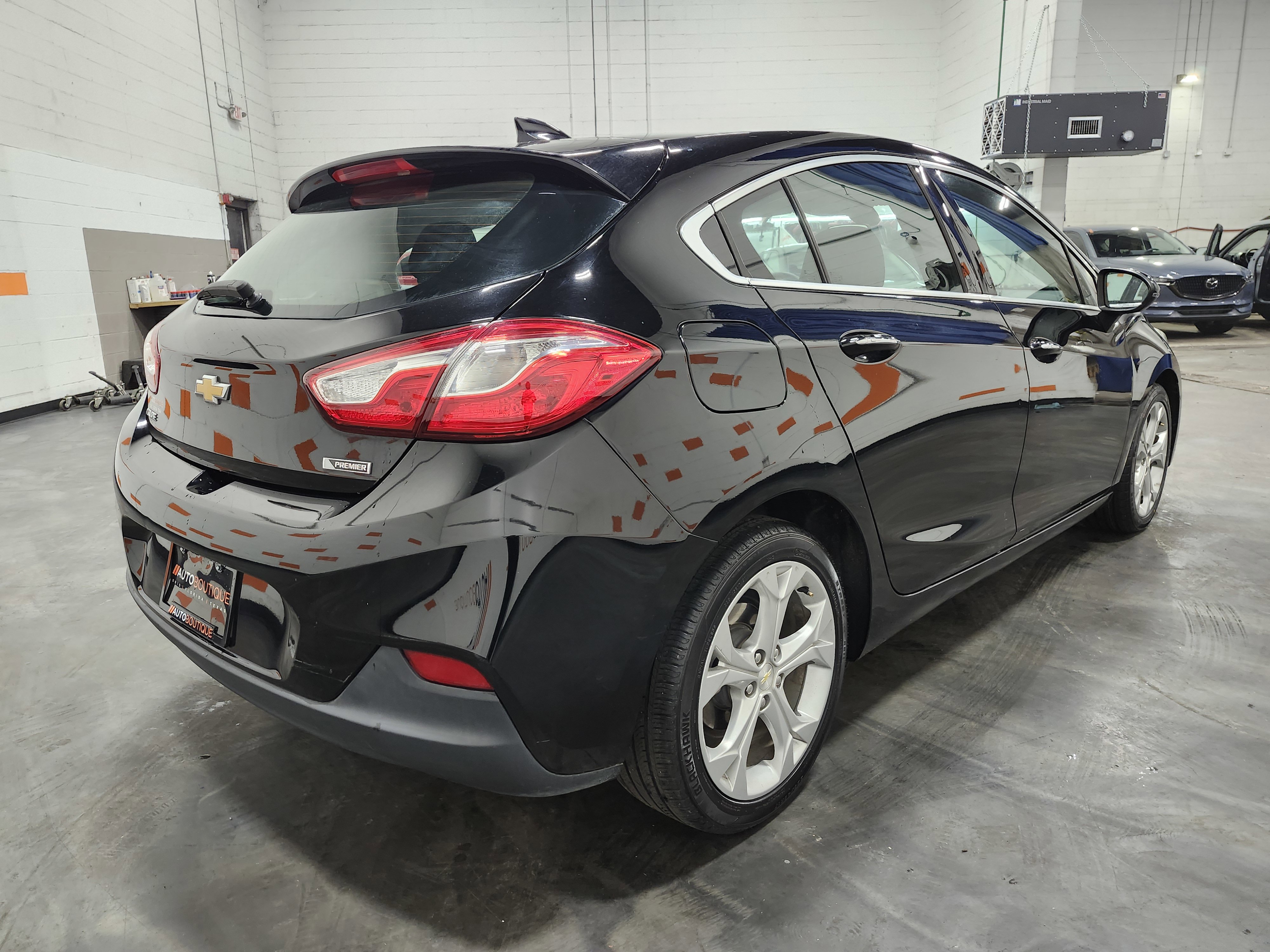 Used 2017 Chevrolet Cruze Premier image 17