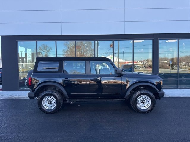 Used 2023 Ford Bronco 4-Door image 2