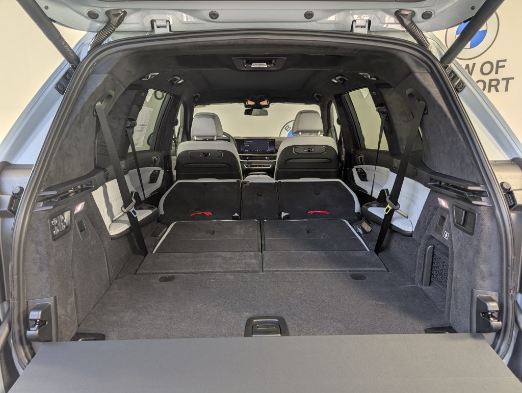 New 2027 BMW X7 xDrive40i w/ M Sport Package AWD/4WD image 21