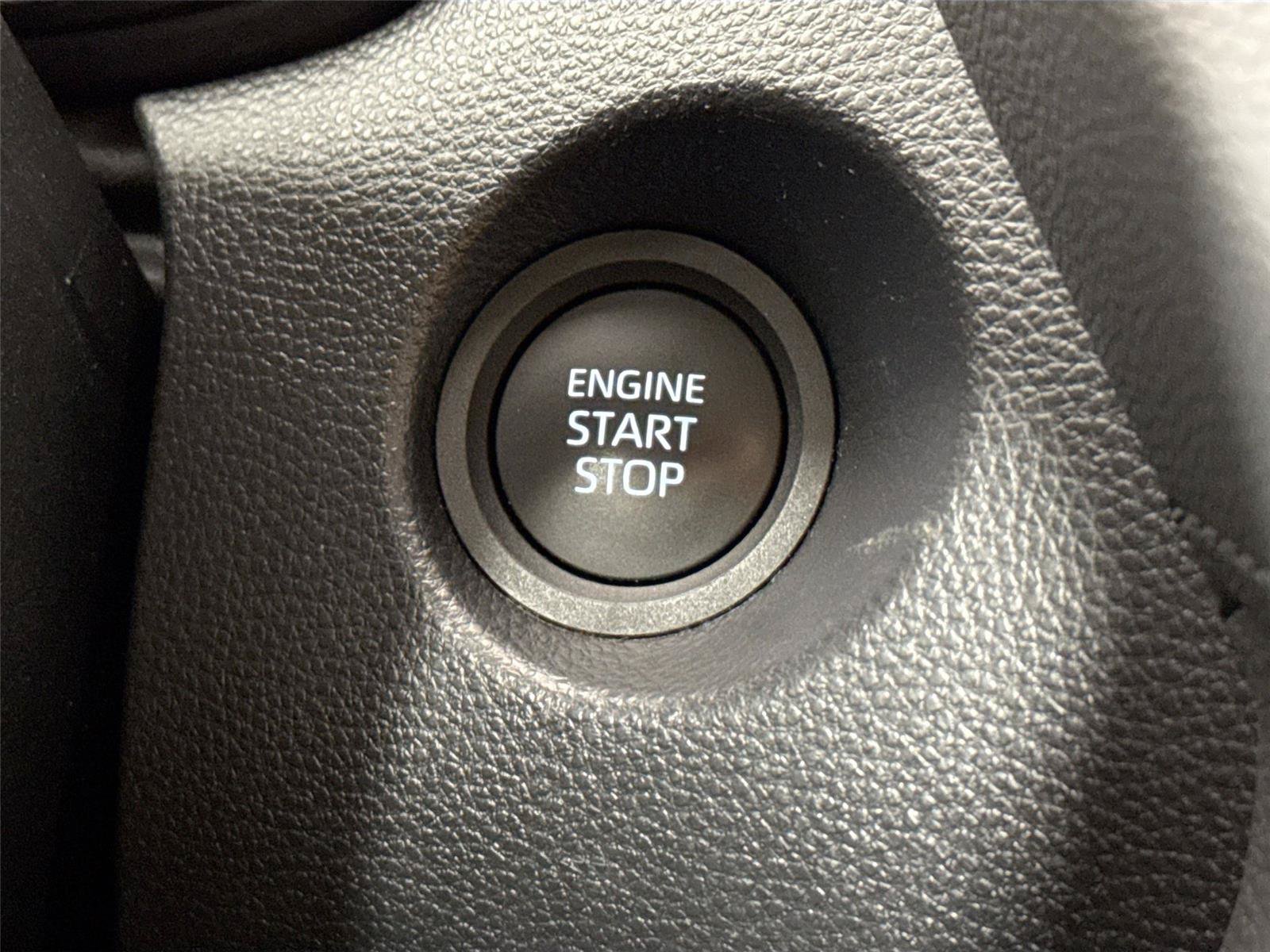 Certified 2024 Toyota Corolla Cross LE FWD image 21