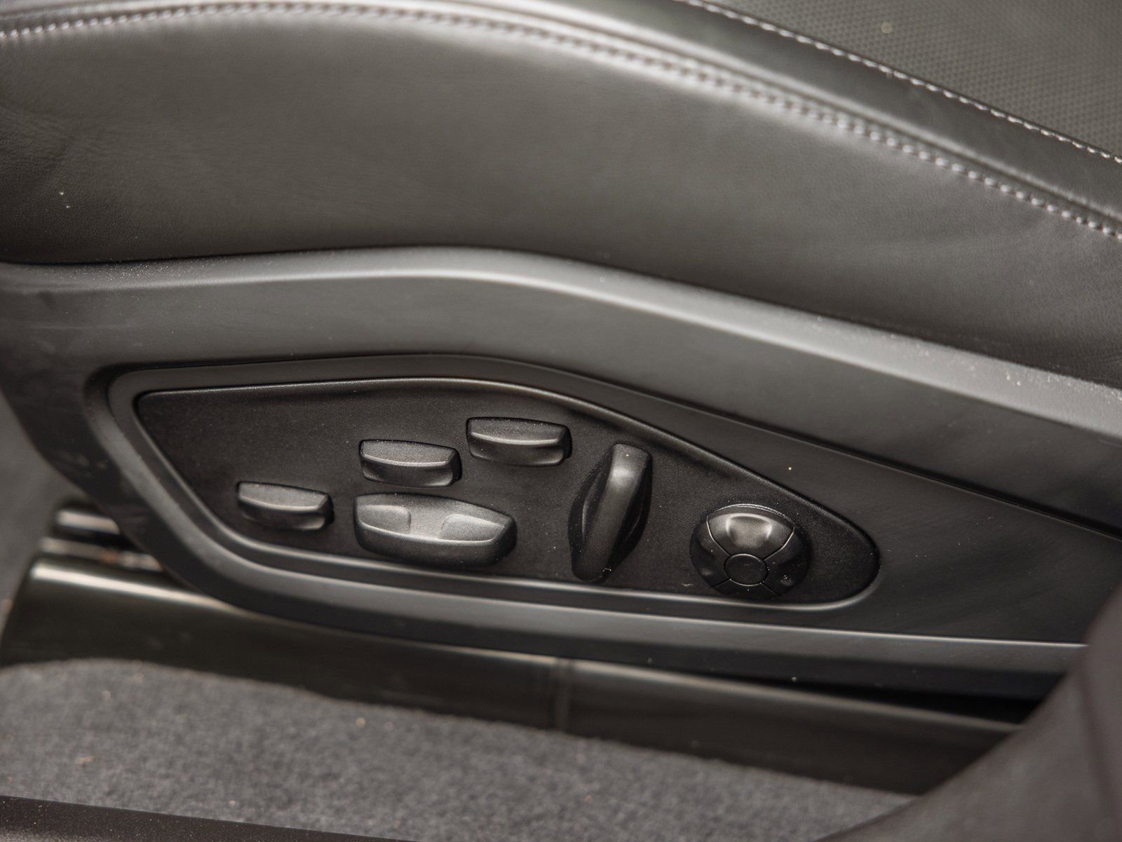 Certified 2024 Porsche Taycan Turbo S image 24