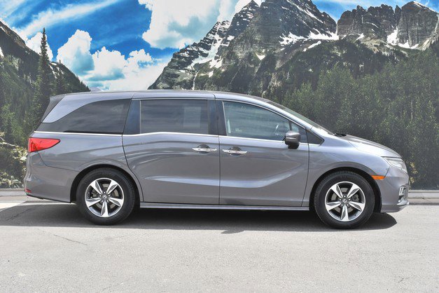 Used 2019 Honda Odyssey Touring image 2