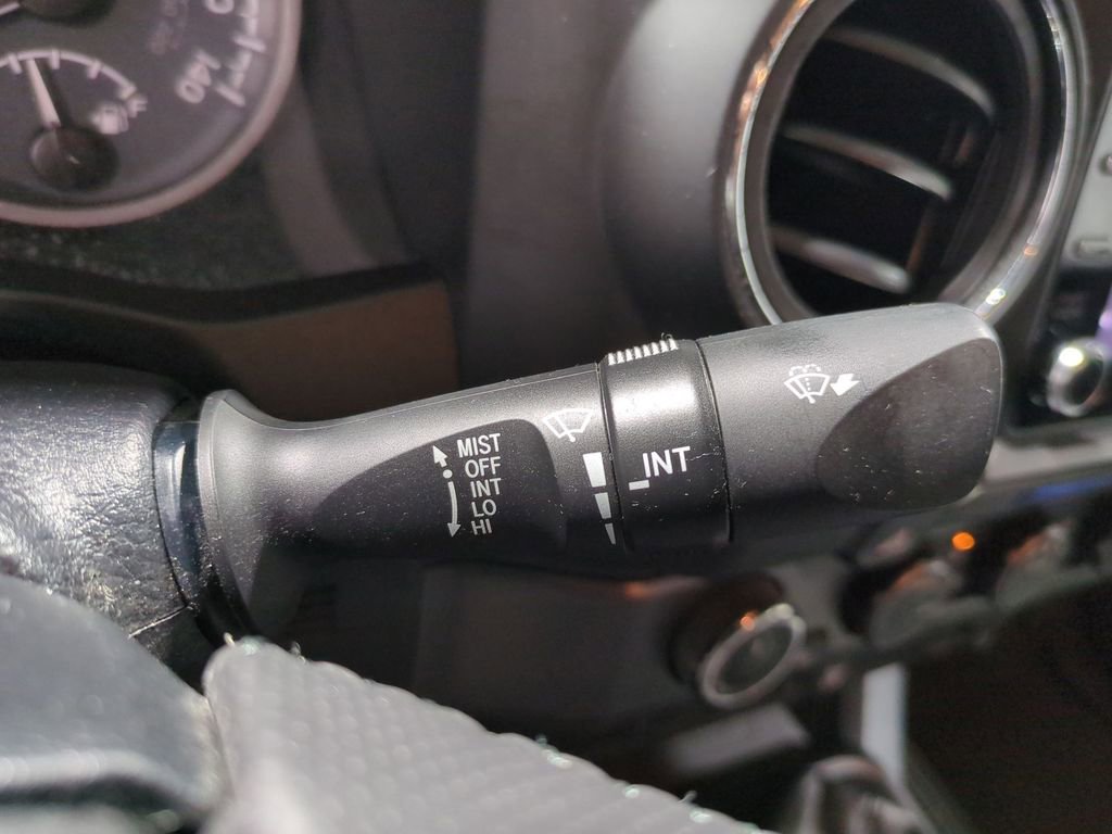 Used 2021 Toyota Tacoma TRD Off-Road image 29