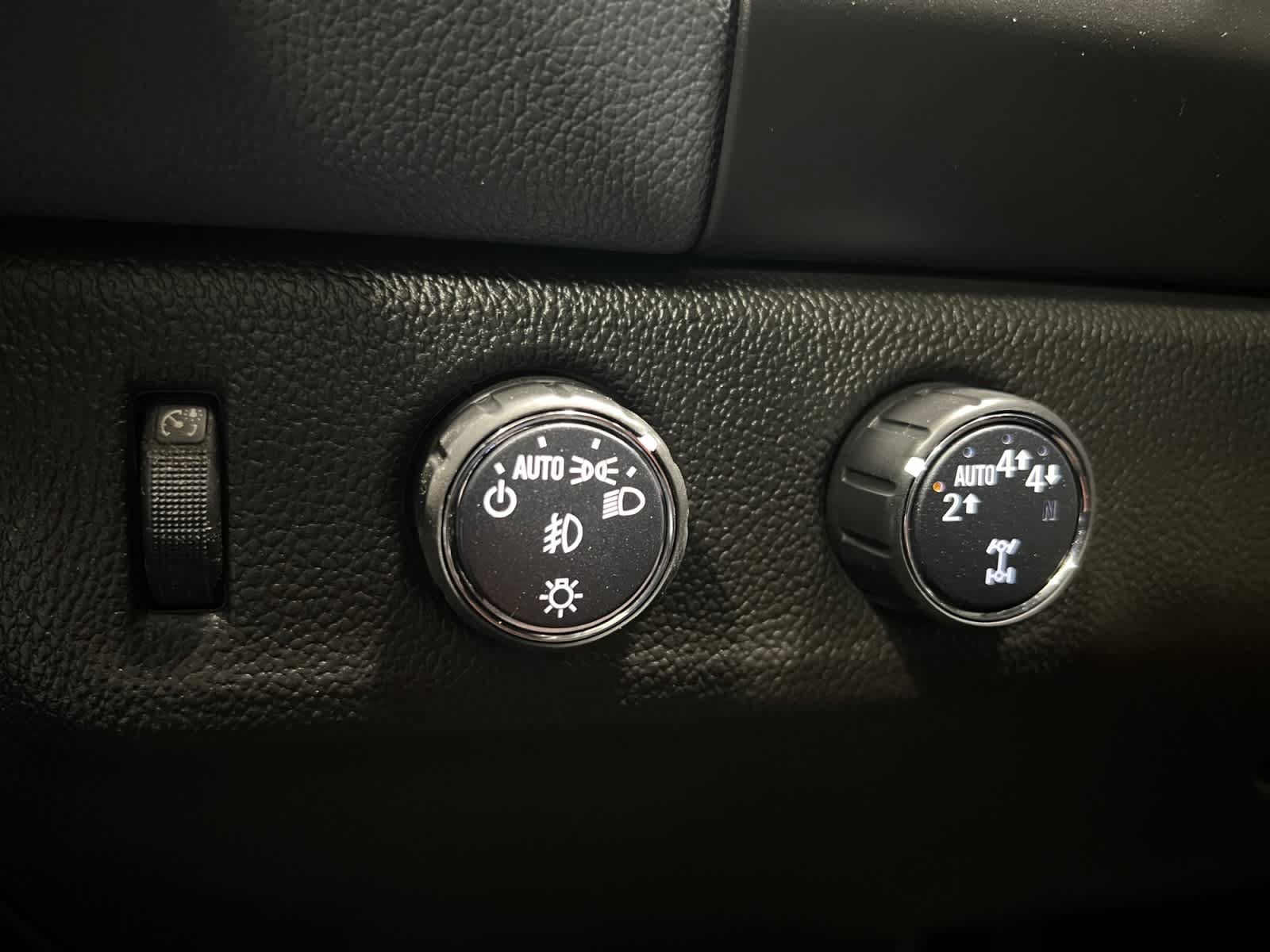 Used 2021 Chevrolet Colorado Z71 AWD/4WD image 15