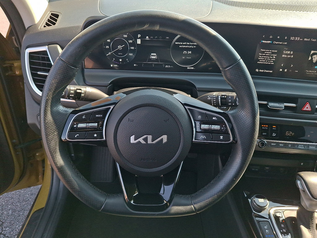Certified 2024 Kia Seltos SX w/ SX Sunroof Package AWD/4WD image 16