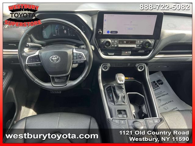 Used 2024 Toyota Grand Highlander AWD image 17