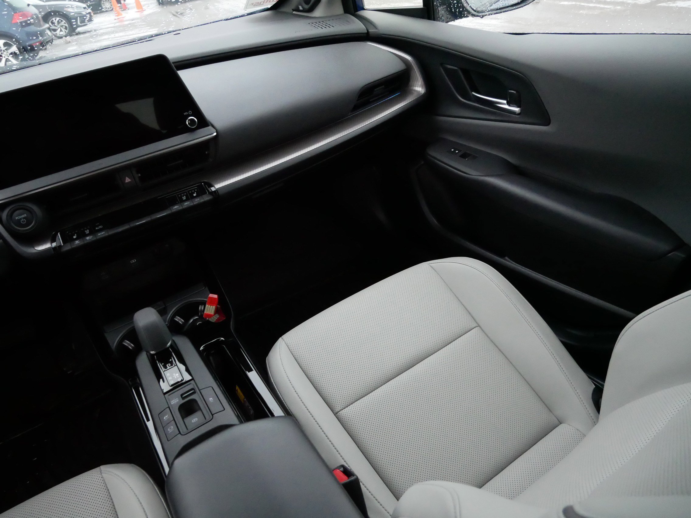 Used 2025 Toyota Prius Limited image 11