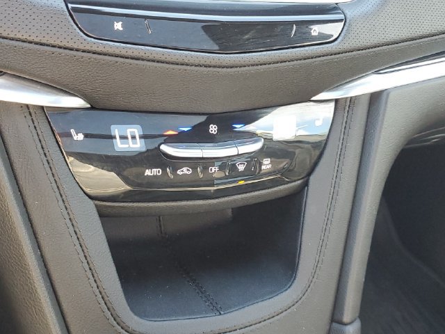 Certified 2024 Cadillac XT5 Premium Luxury w/ LPO, Floor Liner Package AWD/4WD image 26