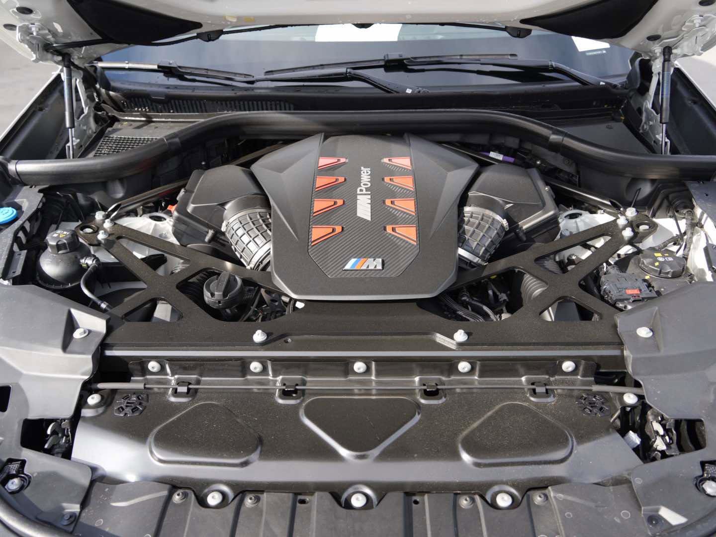 Used 2025 BMW X5 M Competition image 25