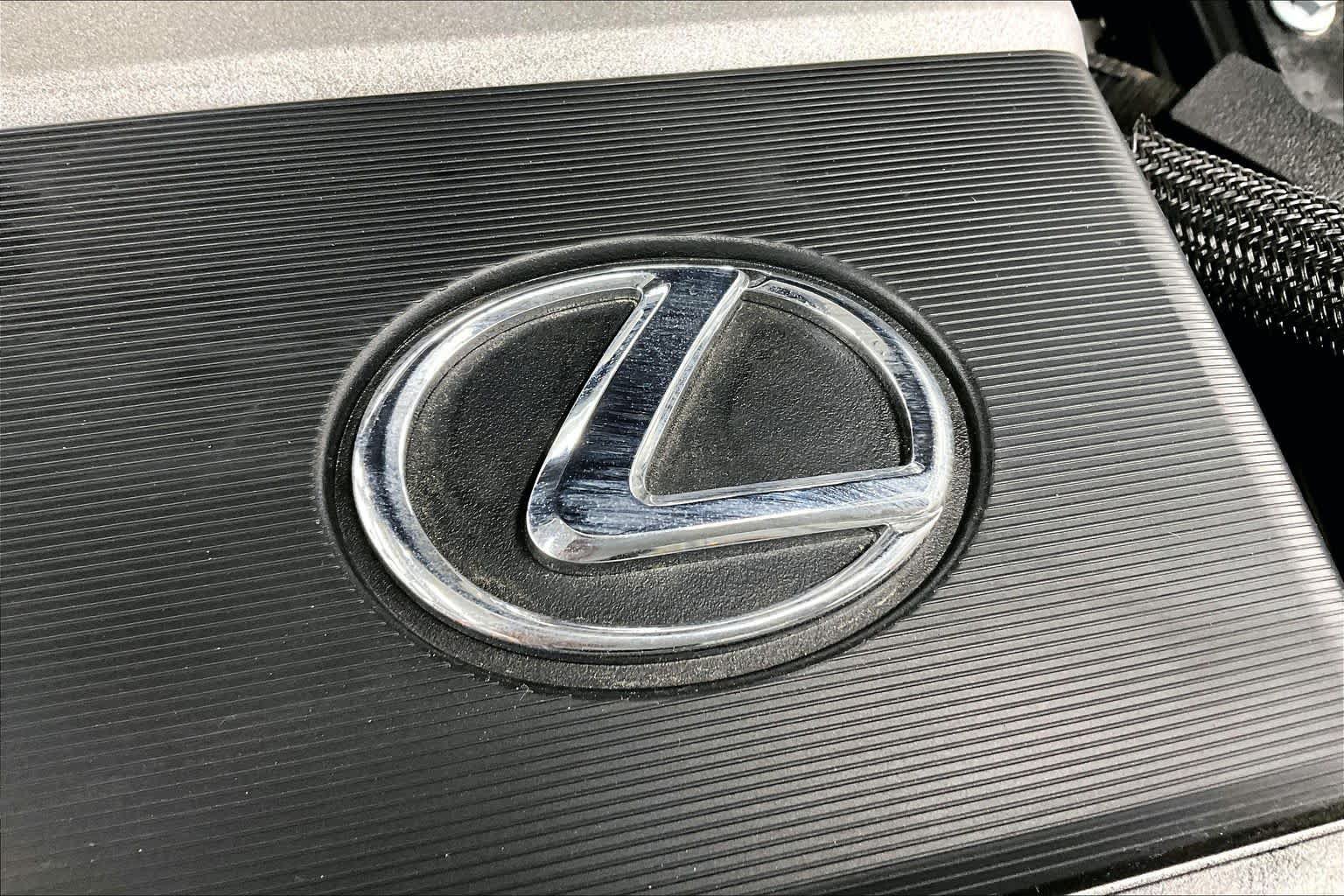 Used 2019 Lexus UX 250h w/ Premium Package AWD/4WD image 32