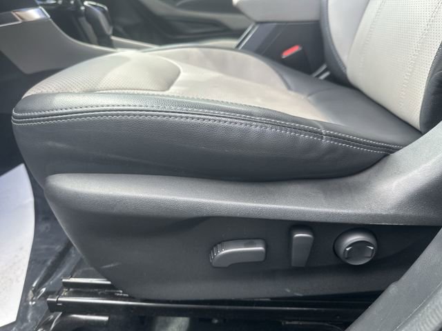 Used 2024 Subaru Forester Limited w/ Pop Package 2 image 16