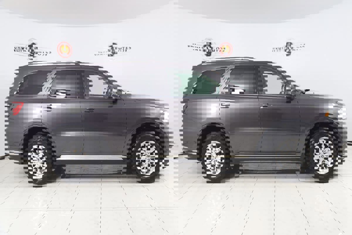 Used 2019 Dodge Durango SXT image 2