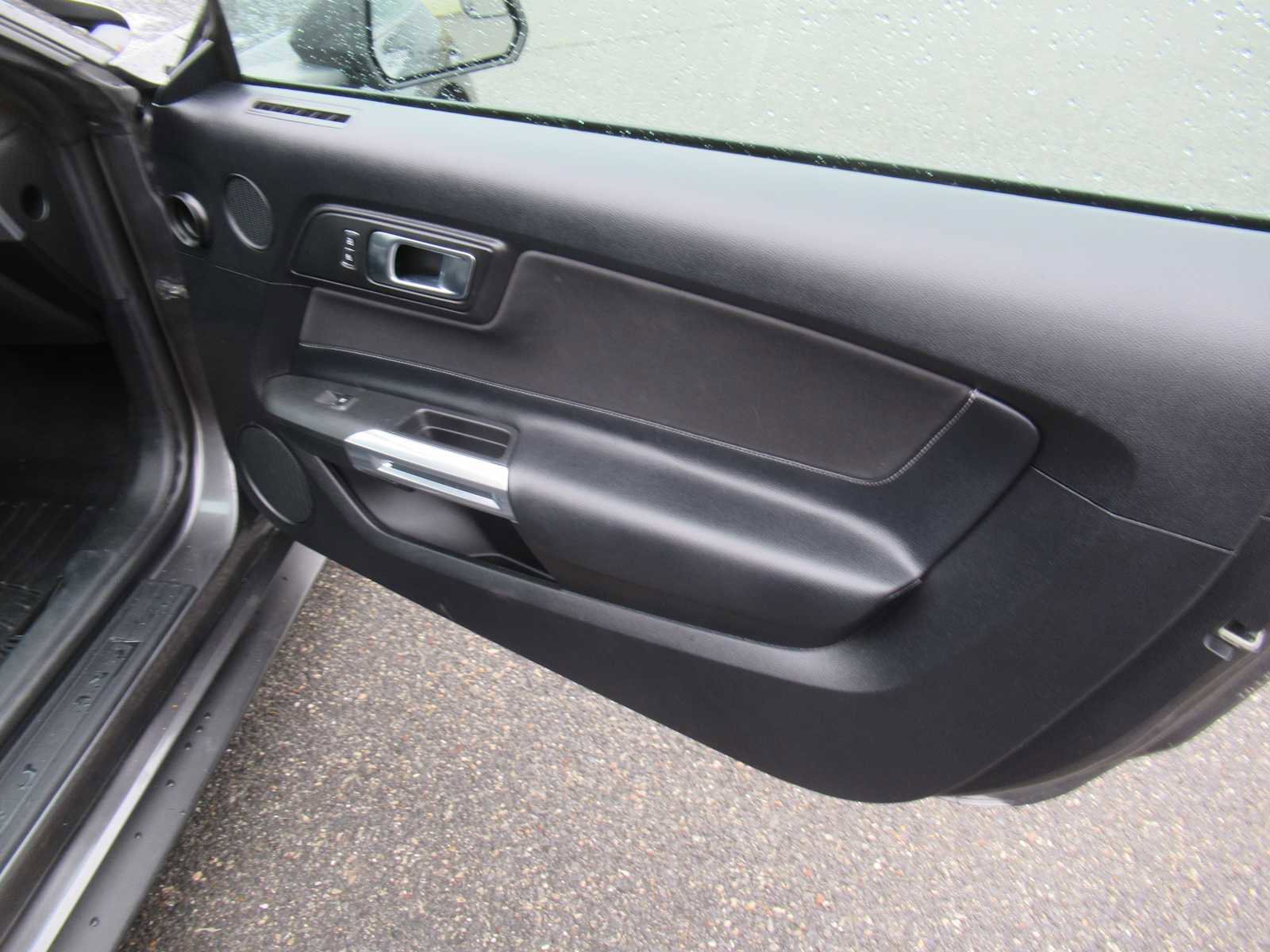 Used 2018 Ford Mustang EcoBoost w/ Equipment Group 101A image 14