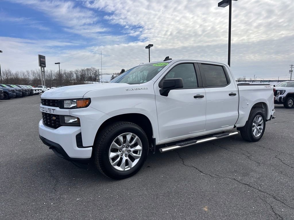 Used 2019 Chevrolet Silverado 1500 Custom w/ Custom Value Package image 2