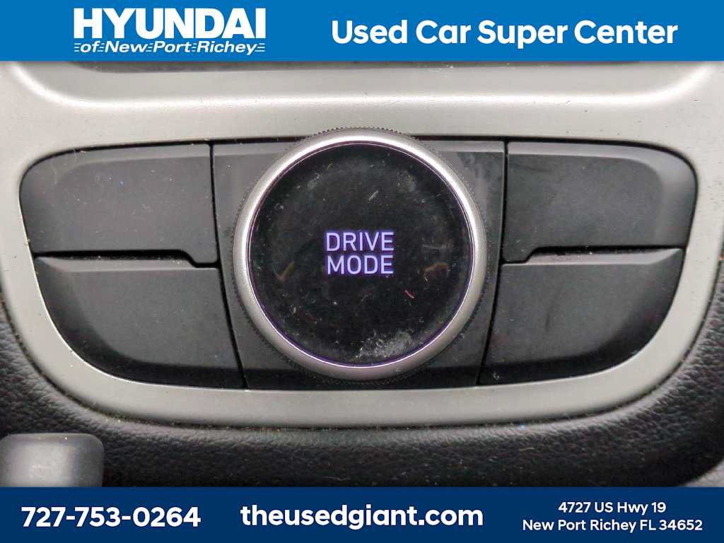 Certified 2023 Hyundai Venue SEL FWD image 23