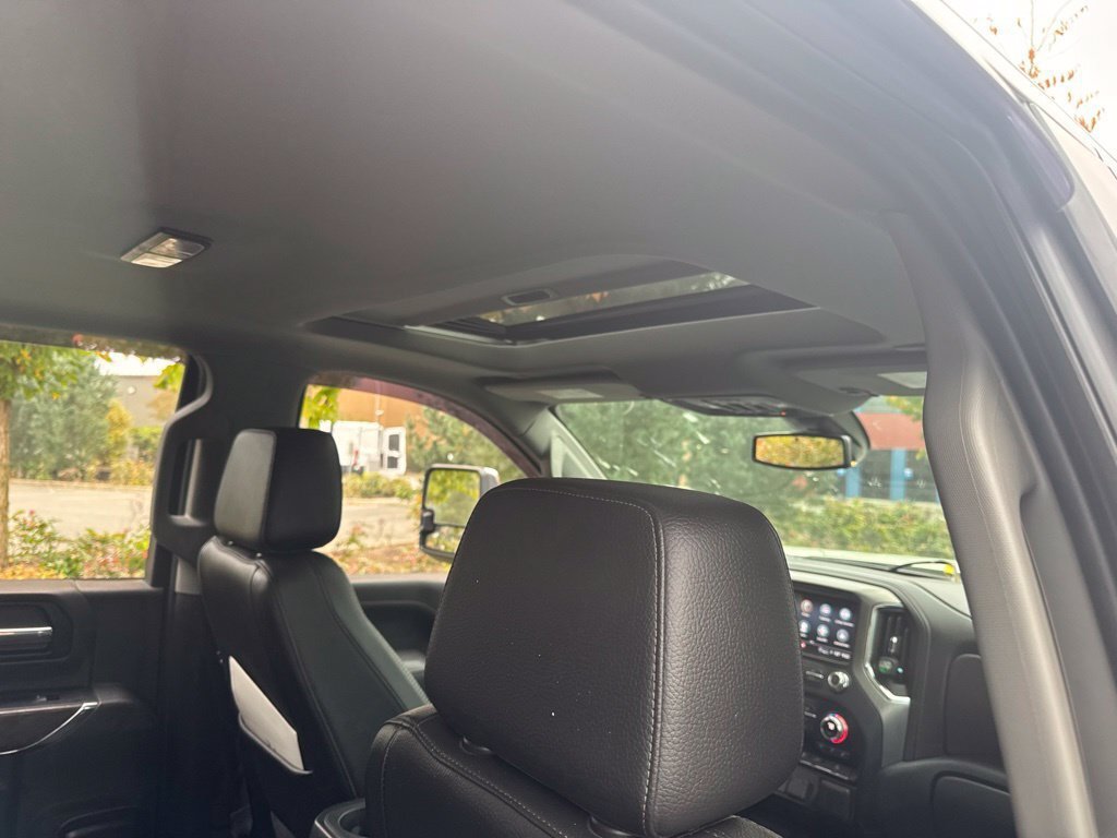 Used 2022 GMC Sierra 3500 Denali AWD/4WD image 6