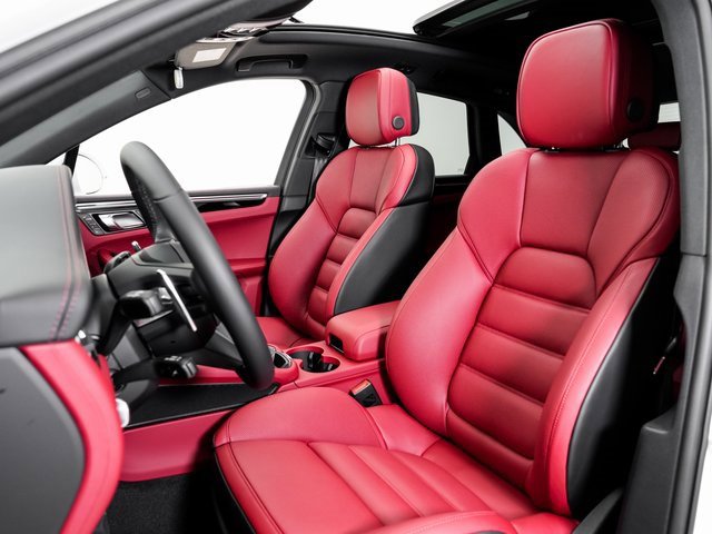 New 2026 Porsche Macan image 5