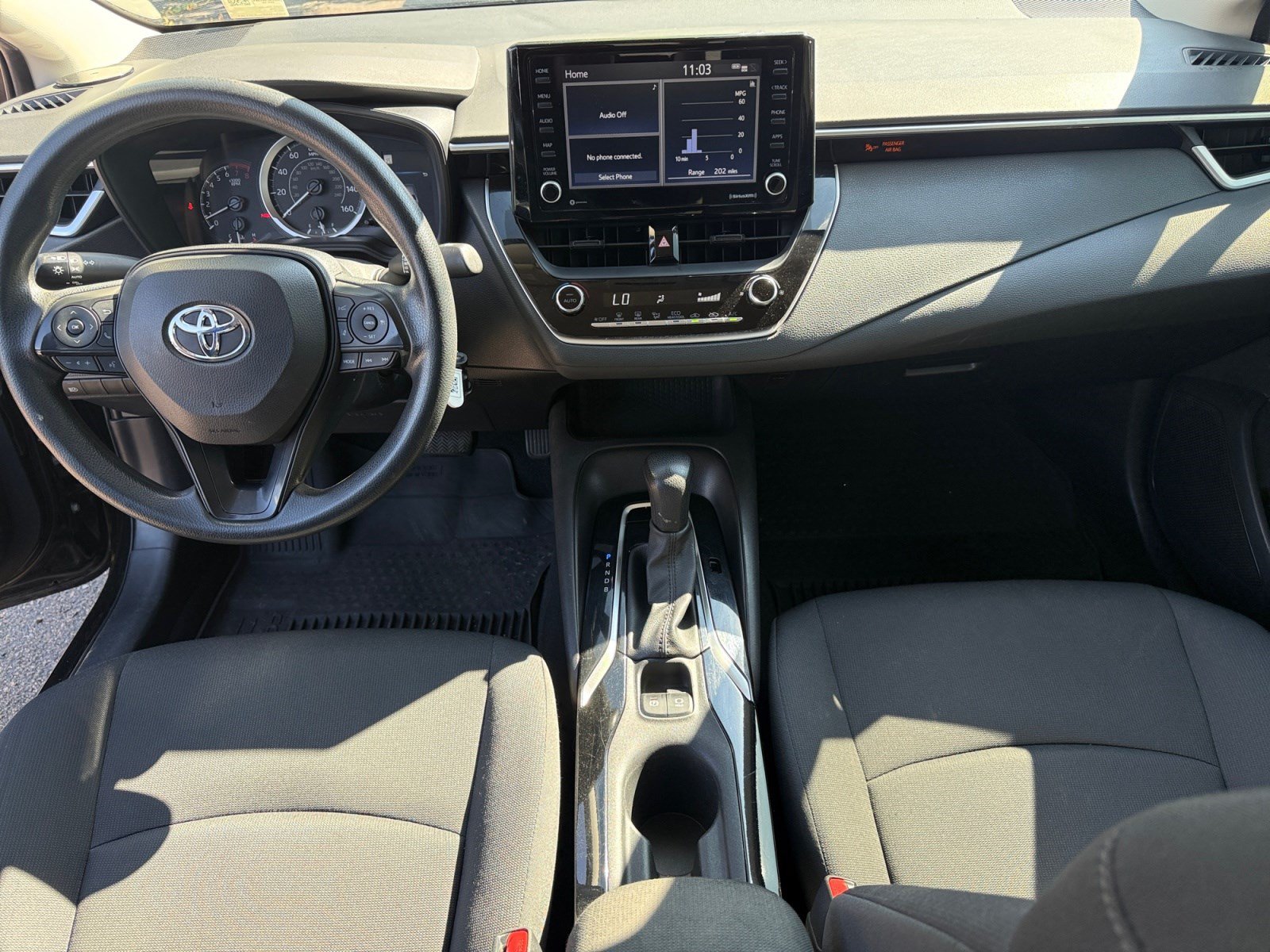 Used 2022 Toyota Corolla LE FWD image 19
