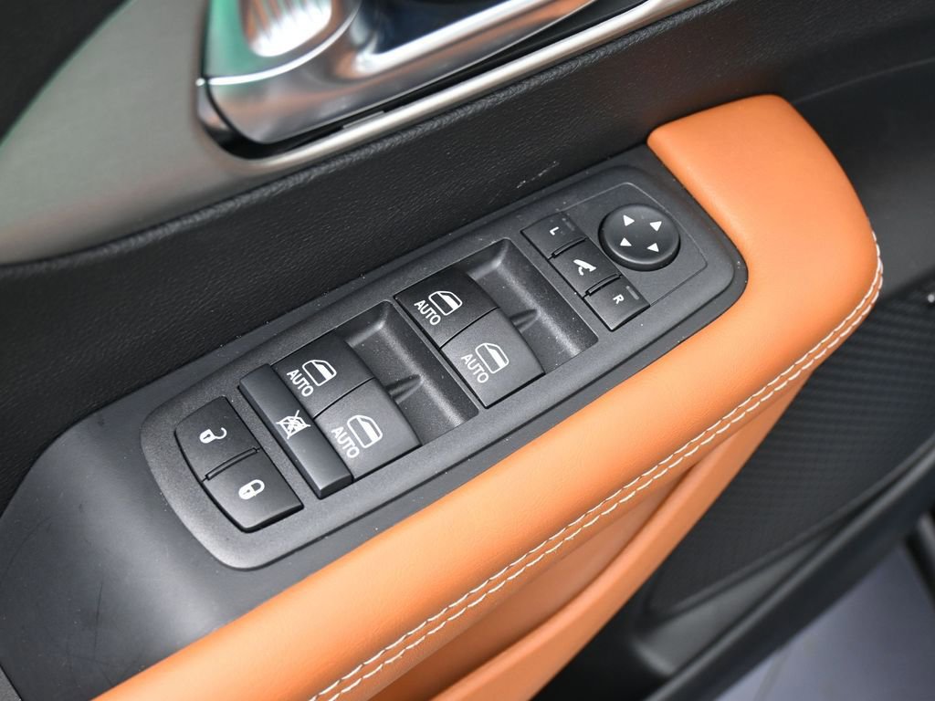 New 2026 Chrysler Pacifica Pinnacle image 18