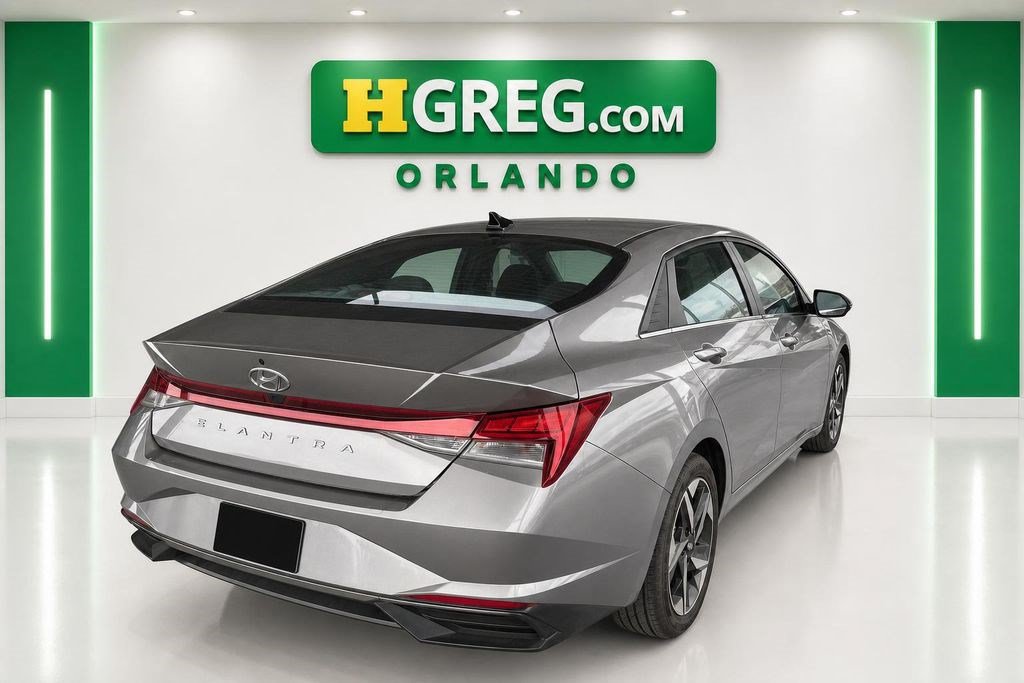 Used 2021 Hyundai Elantra SEL w/ Convenience + Premium Package FWD image 6