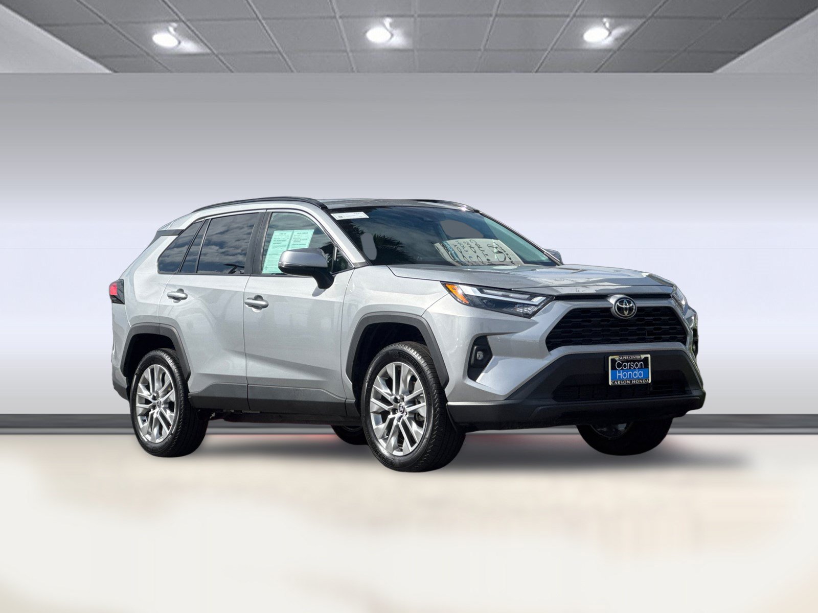 Used 2025 Toyota RAV4 XLE Premium AWD/4WD image 7