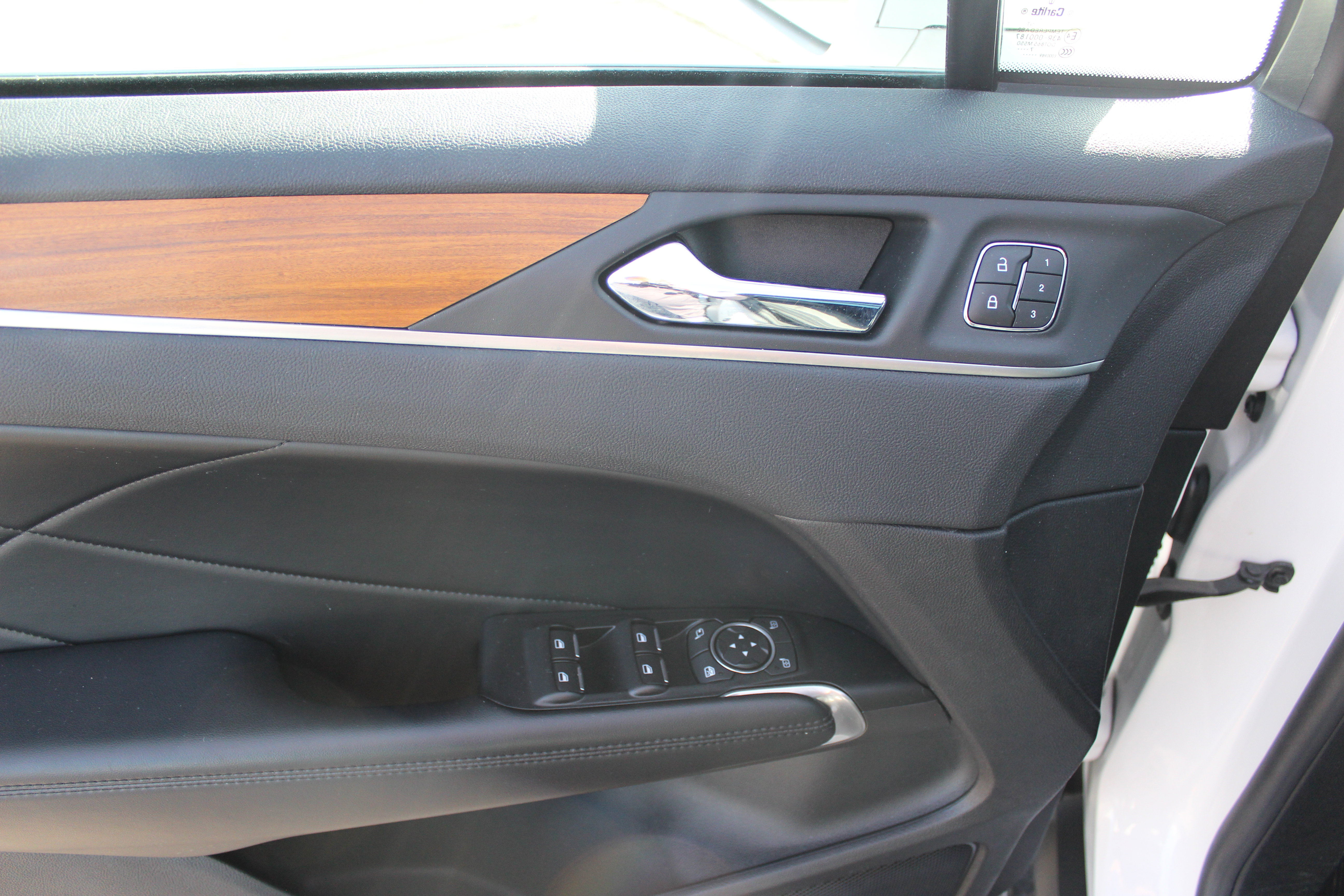 Used 2019 Lincoln MKC Reserve w/ MKC Climate Package image 28