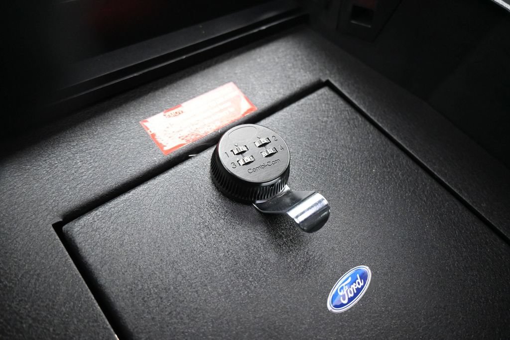 Used 2021 Ford F250 Lariat AWD/4WD image 18