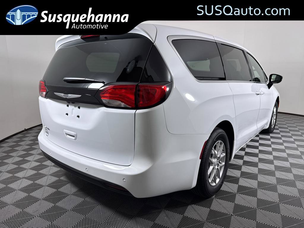 New 2026 Chrysler Voyager LX image 20