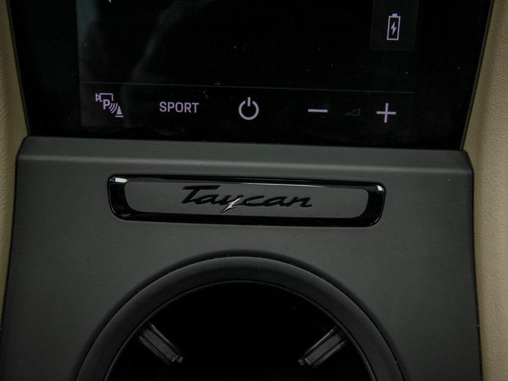 Used 2022 Porsche Taycan 4S AWD/4WD image 21